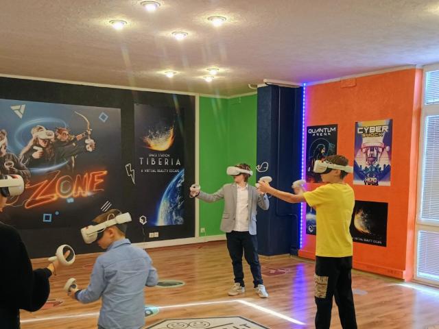 Virtualios realybės kambarys!