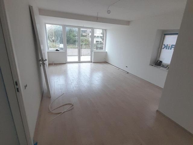 Šventojoje parduodamas 2 kambarių 55 kv.m. Butas su TERASA Mokyklos g.