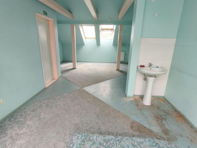 Išnuomojamos patalpos Vytauto g. 24 Klaipėda. Ofisams, grožio procedūroms, dirbtuvėms