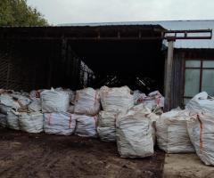 Parduodamos džiovinto ąžuolo, uosio atraižos