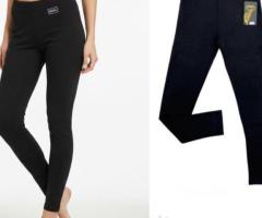 Tamprės Linda su aukštu liemeniu