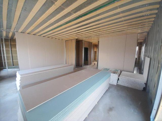 Vidaus remonto darbai - plytelių klijavimas