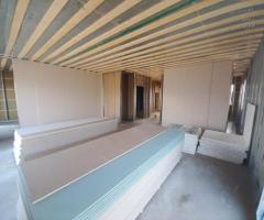 Vidaus remonto darbai - plytelių klijavimas