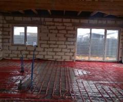 Vidaus remonto darbai - plytelių klijavimas