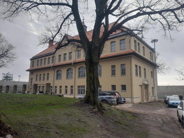 Parduodamas Pastatas miesto centre N. Uosto g. Plotas 844 kv.m.