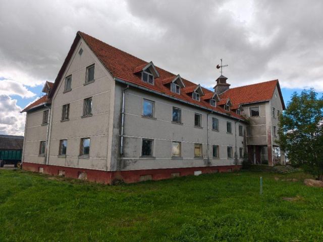 Parduodamas Pastatas Kretingos raj. Kurmaičių k. Mokyklos g. Yra Statybų Leidimas.