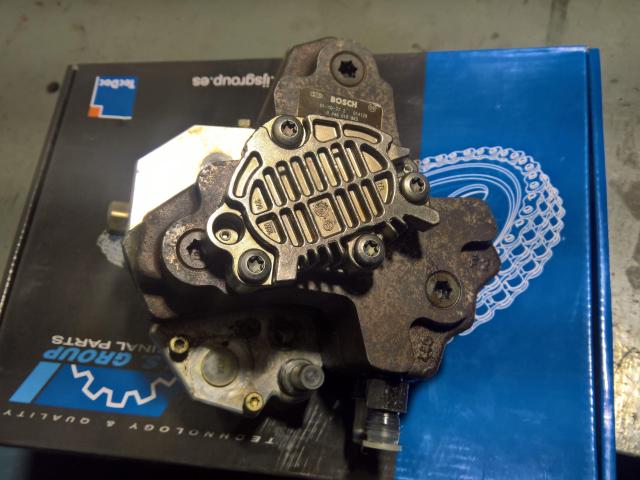 Kuro siurblys Volvo-S60,S80,V70,XC70. 0445010043