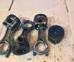 Mazda variklis dalimis.R2AA